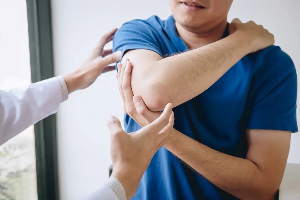 عيادة العظام والطب الرياضي — عيادات 101 التجمع الخامس